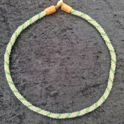 Pärlhalsband 40,5 & 42 cm - silver och grönt