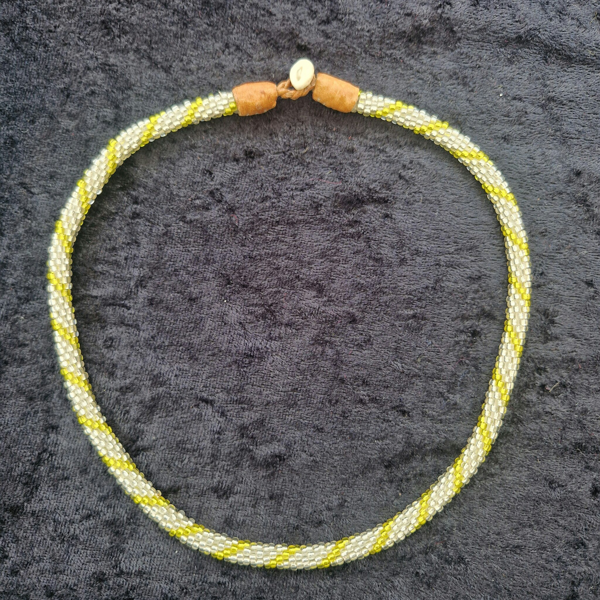 Pärlhalsband 42,5 & 43 cm - silver och gult