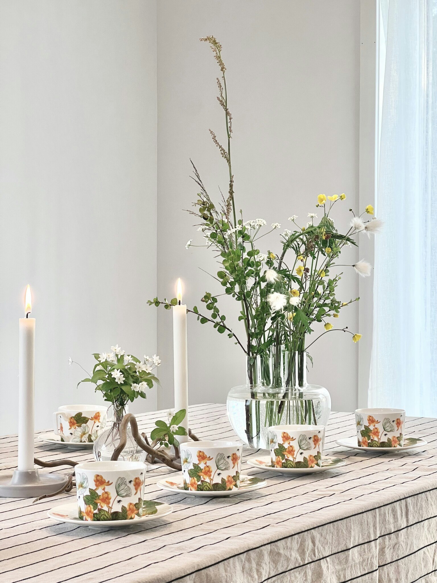 1-pack porslin Hjortronblomning med tillhörande fat