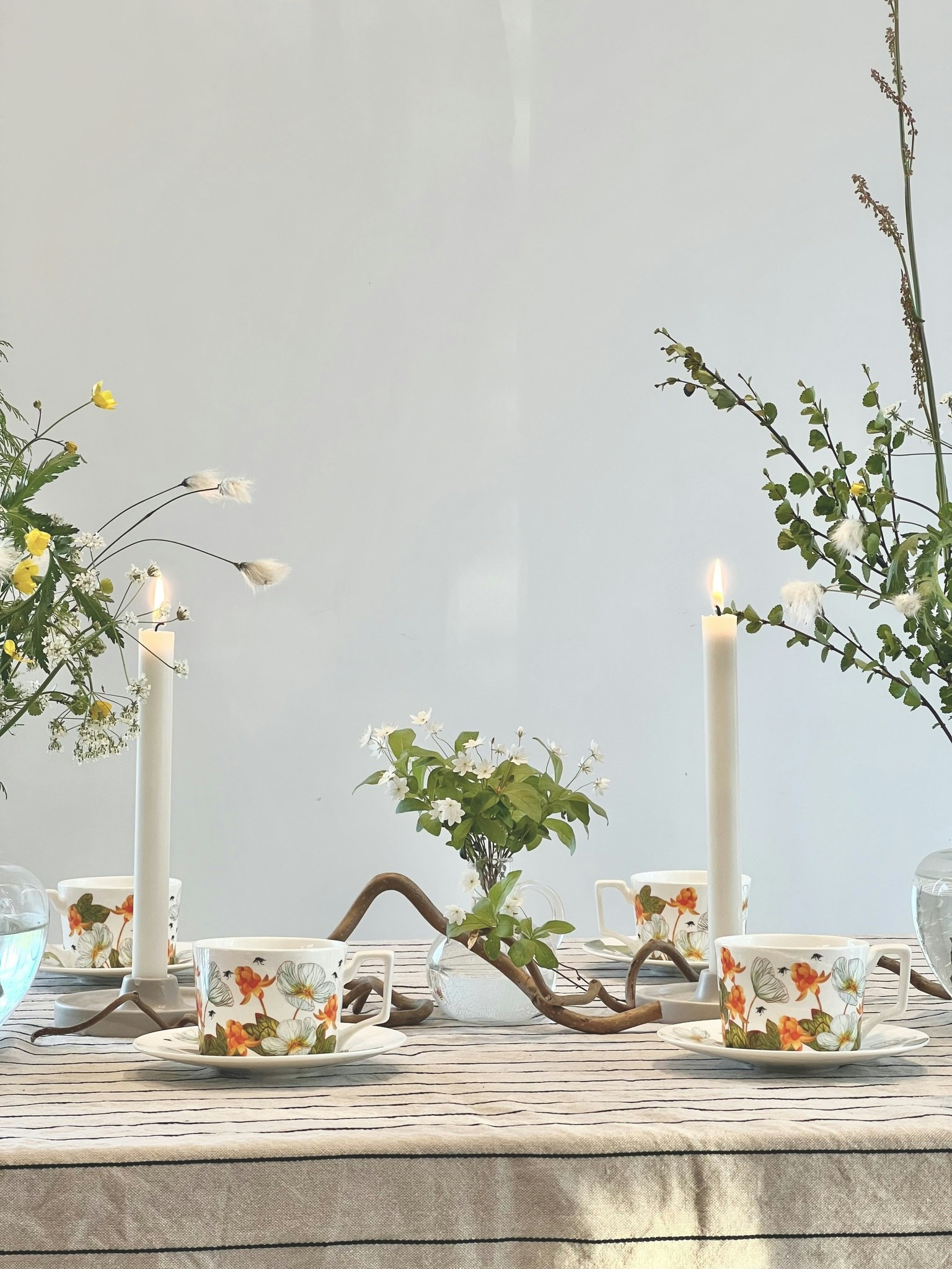 6-pack porslin Hjortronblomning med tillhörande fat