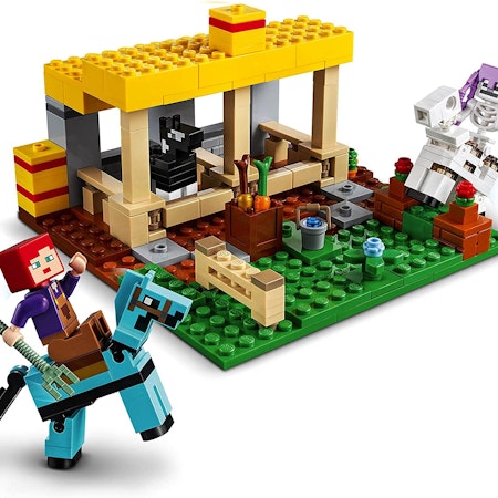 LEGO 21171 Minecraft Häststallet, Barnleksak för Pojkar och Flickor, Skelettfigur och Leksakshäst