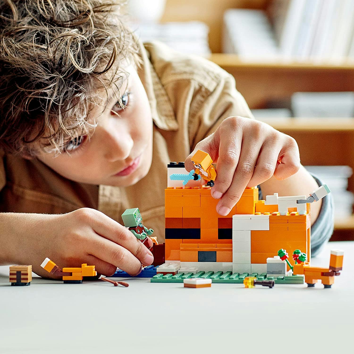 LEGO 21178 Minecraft Rävstugan, Byggleksak för Barn 8+ År, Set med Zombie -  Minibossen.se