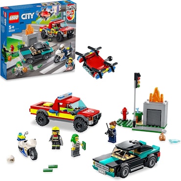 LEGO 60319 City Brandräddning och Polisjakt, Lastbil, Bil och Motorcykel