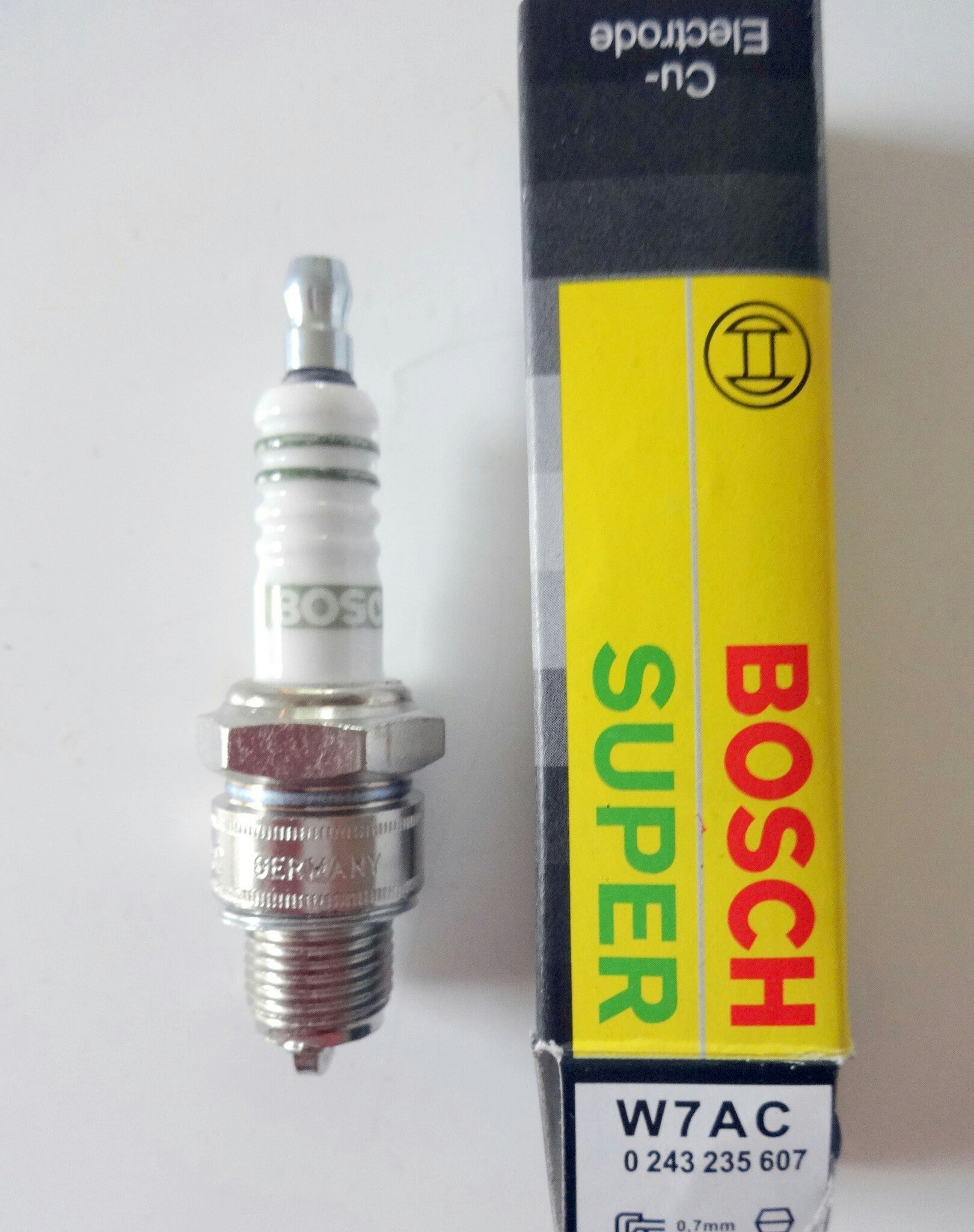 Tändstift Bosch W 7AC 1950-57 B11, B15 (W175T1)
