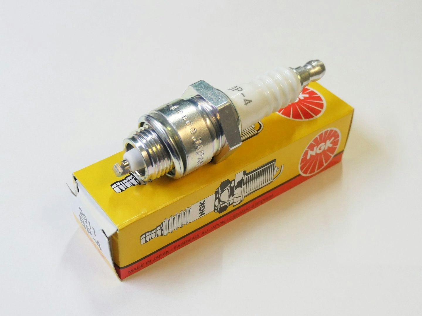 Tändstift NGK BP4 Gänga 14 mm.