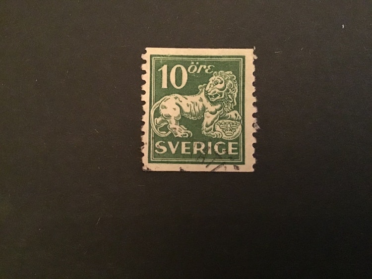Stående lejon facit nr 144 A cxz stämplat märke