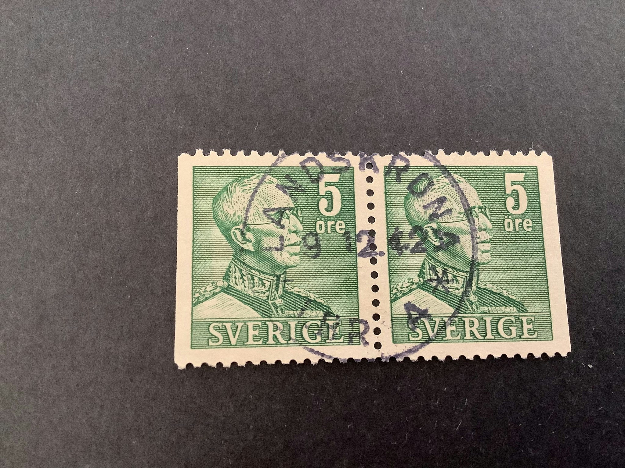 Gustaf V profil höger facit nr 271 BB lyxstämplat par LANDSKRONA *LBR A*