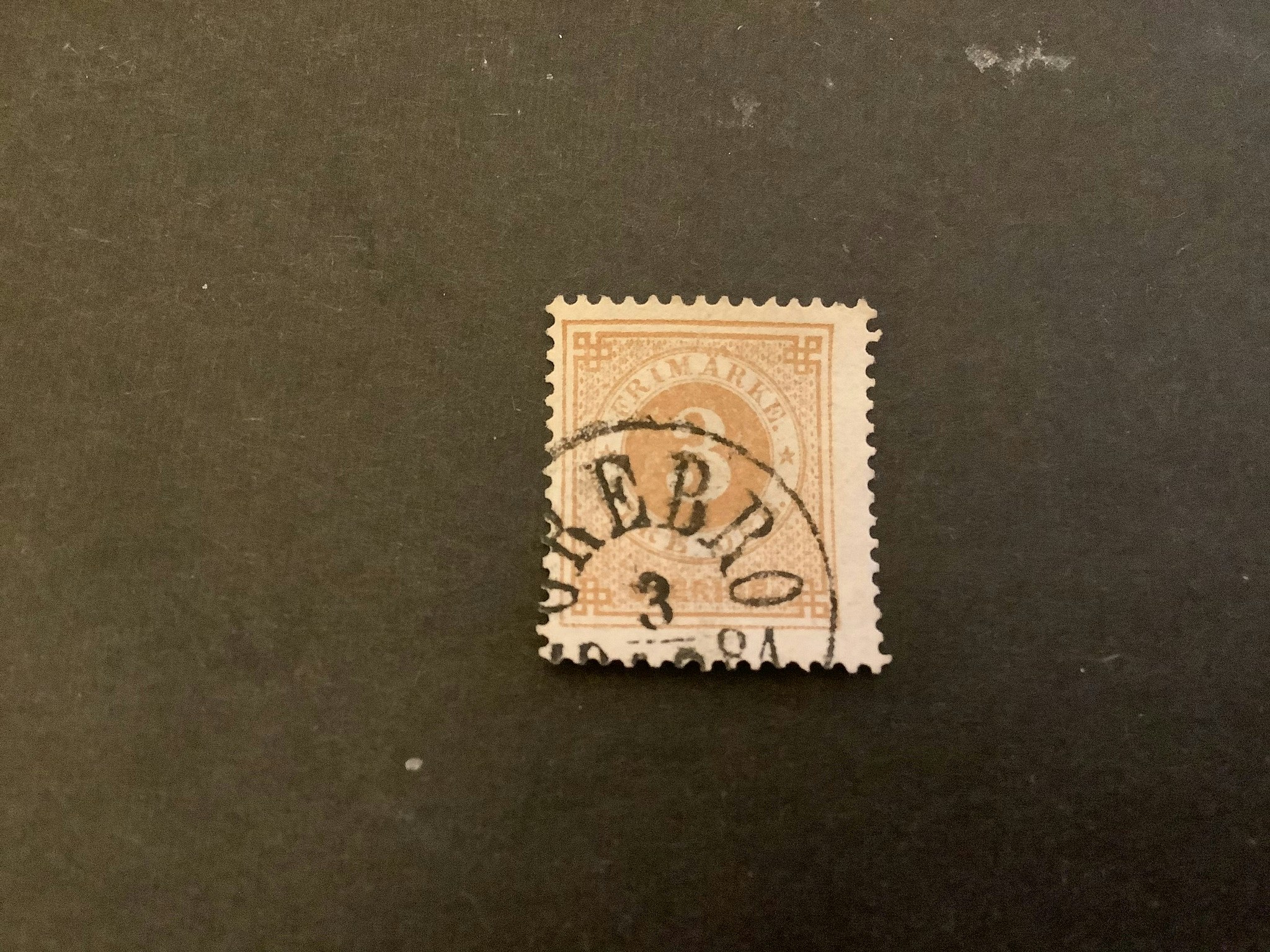 Ringtyp T 13 facit nr 28 stämplat märke.