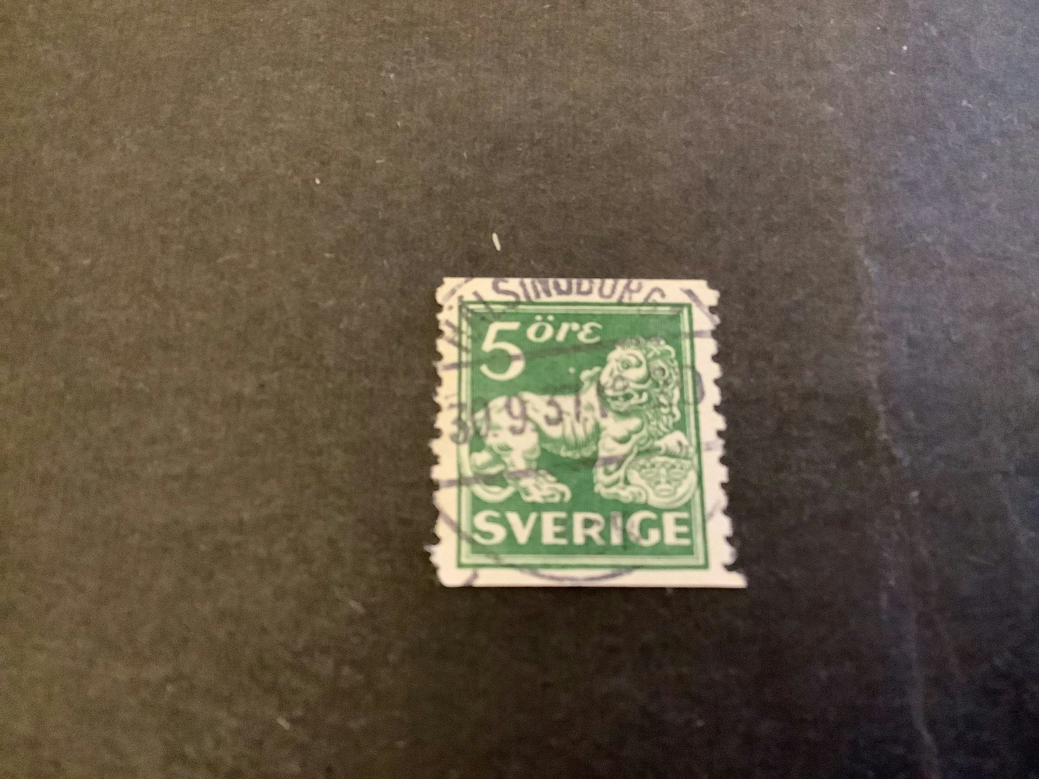Stående lejon facit nr 143 A praktstämplat HÄLSINGBORG 1