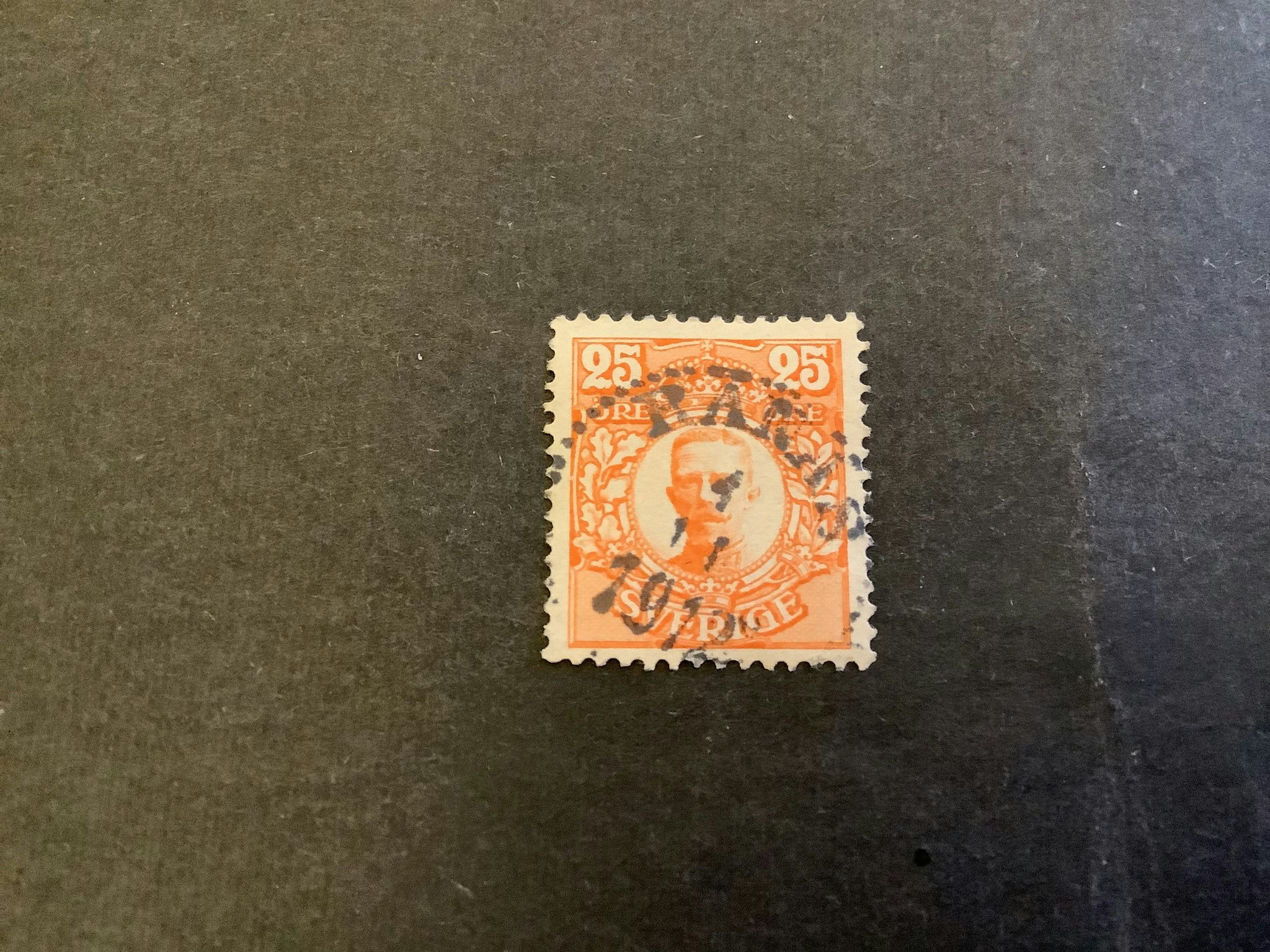 Gustaf V i medaljong facit nr,86 praktstämplat RÅNÄS