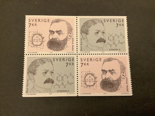 Alfred Nobel och Paul Karrer facit nr 2042-2043 postfriskt 4-block