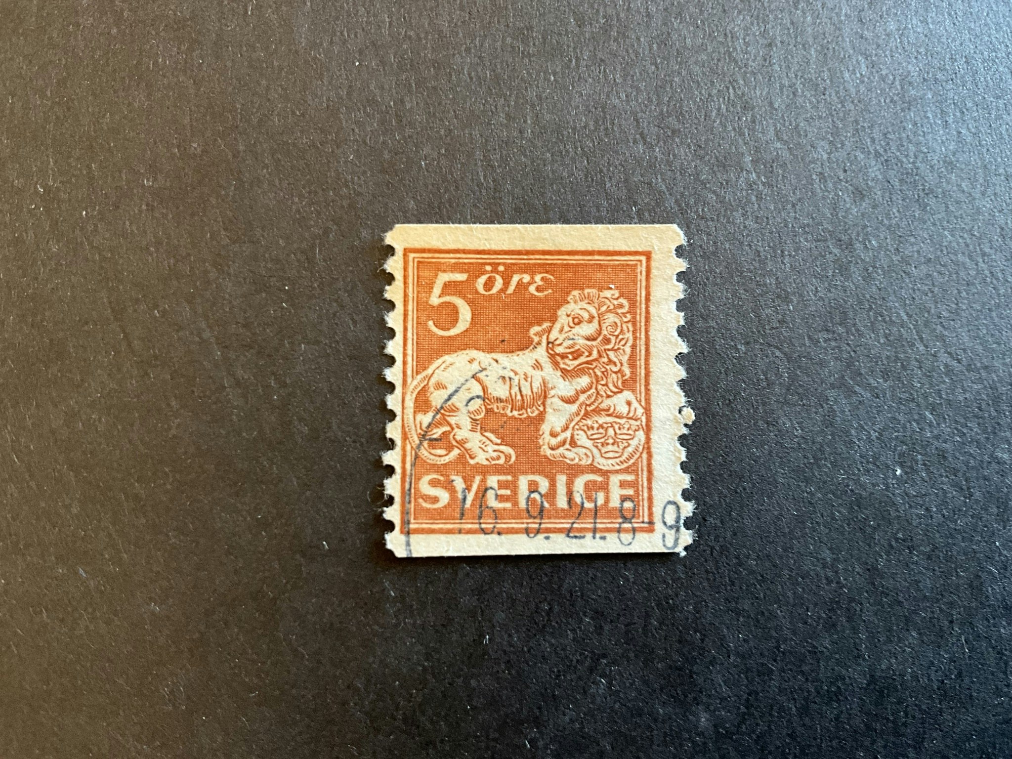 Stående lejon facit nr 141 A bz stämplat märke