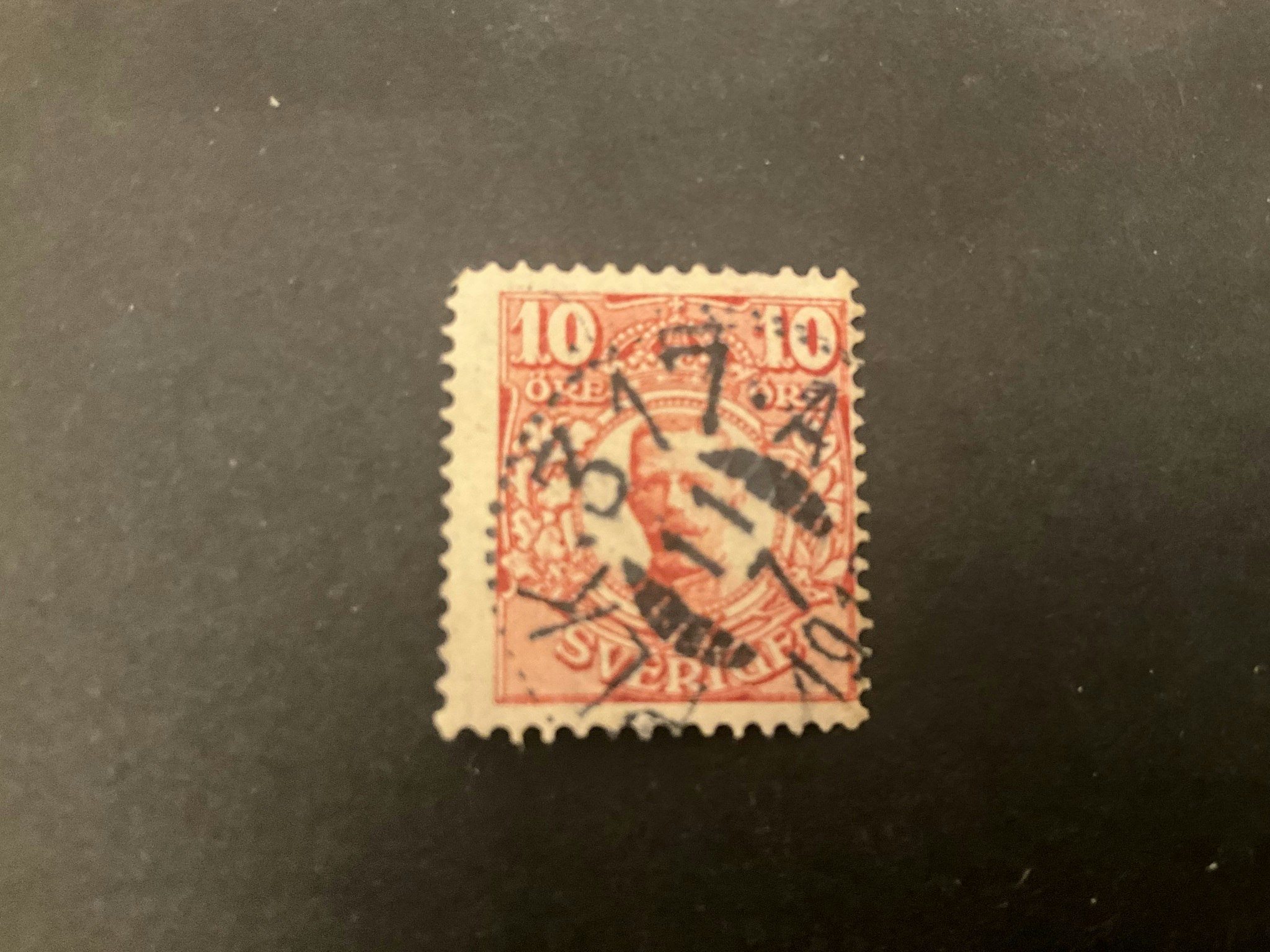 Gustaf V i medaljong fin stämpel PLK 317 A
