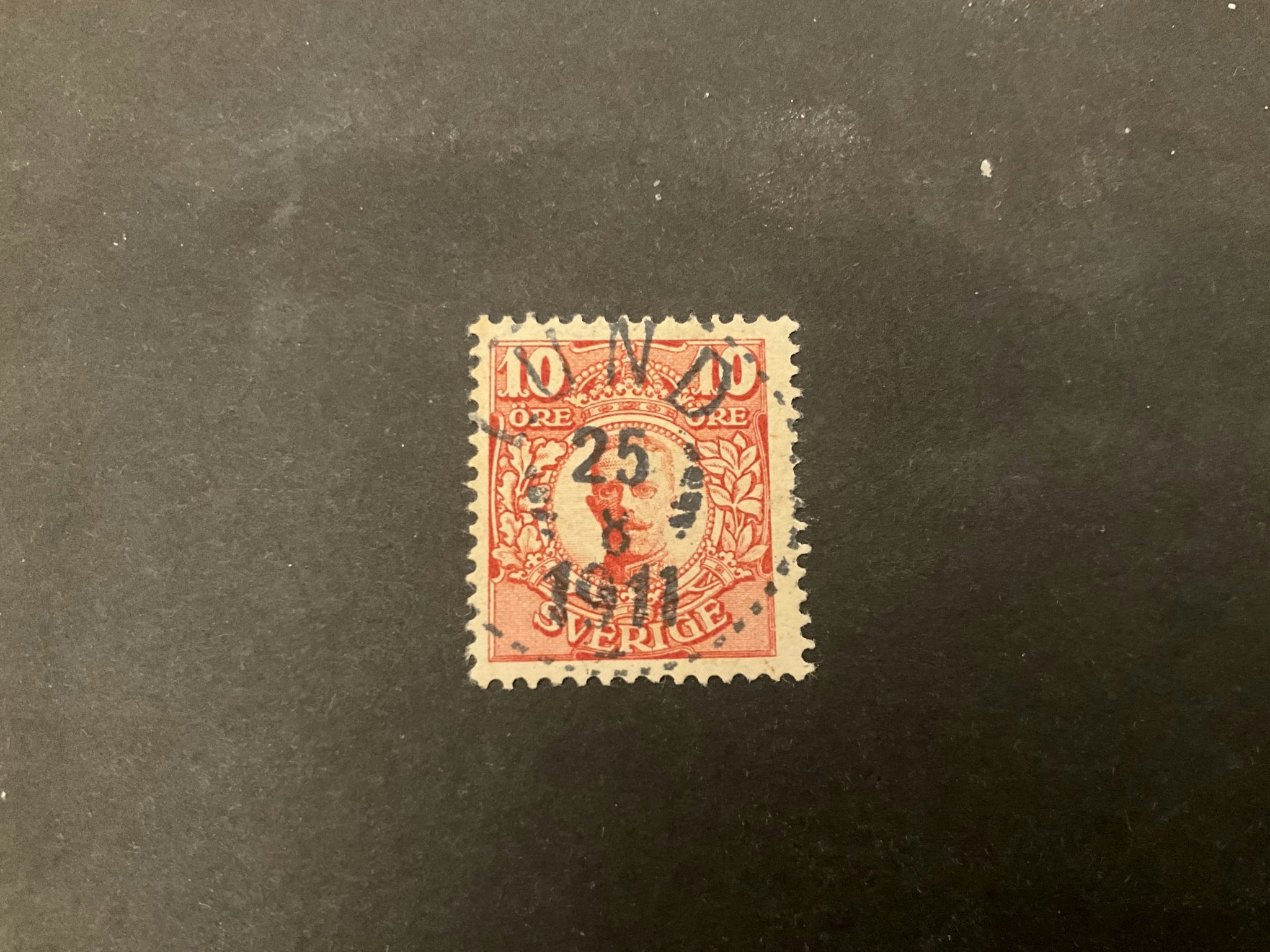 Gustaf V i medaljong facit nr 82 lyxstämplat LUND