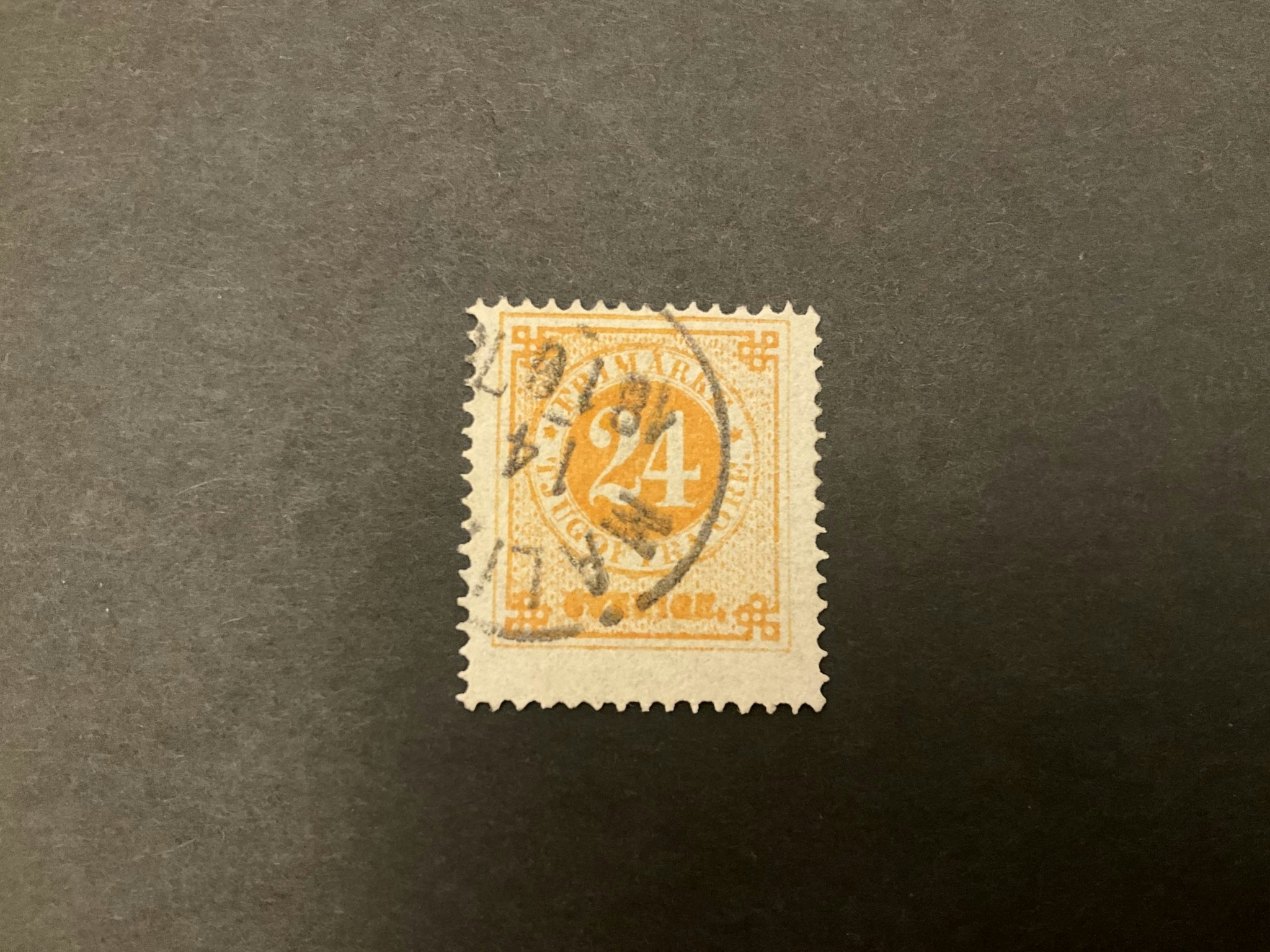 Ringtyp T 14 facit nr 24 stämplat märke