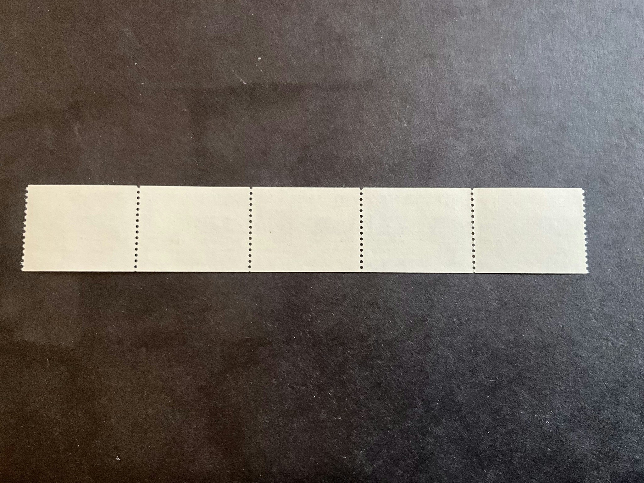 Postdilligenser facit nr 808 i postfriskt 5-strip