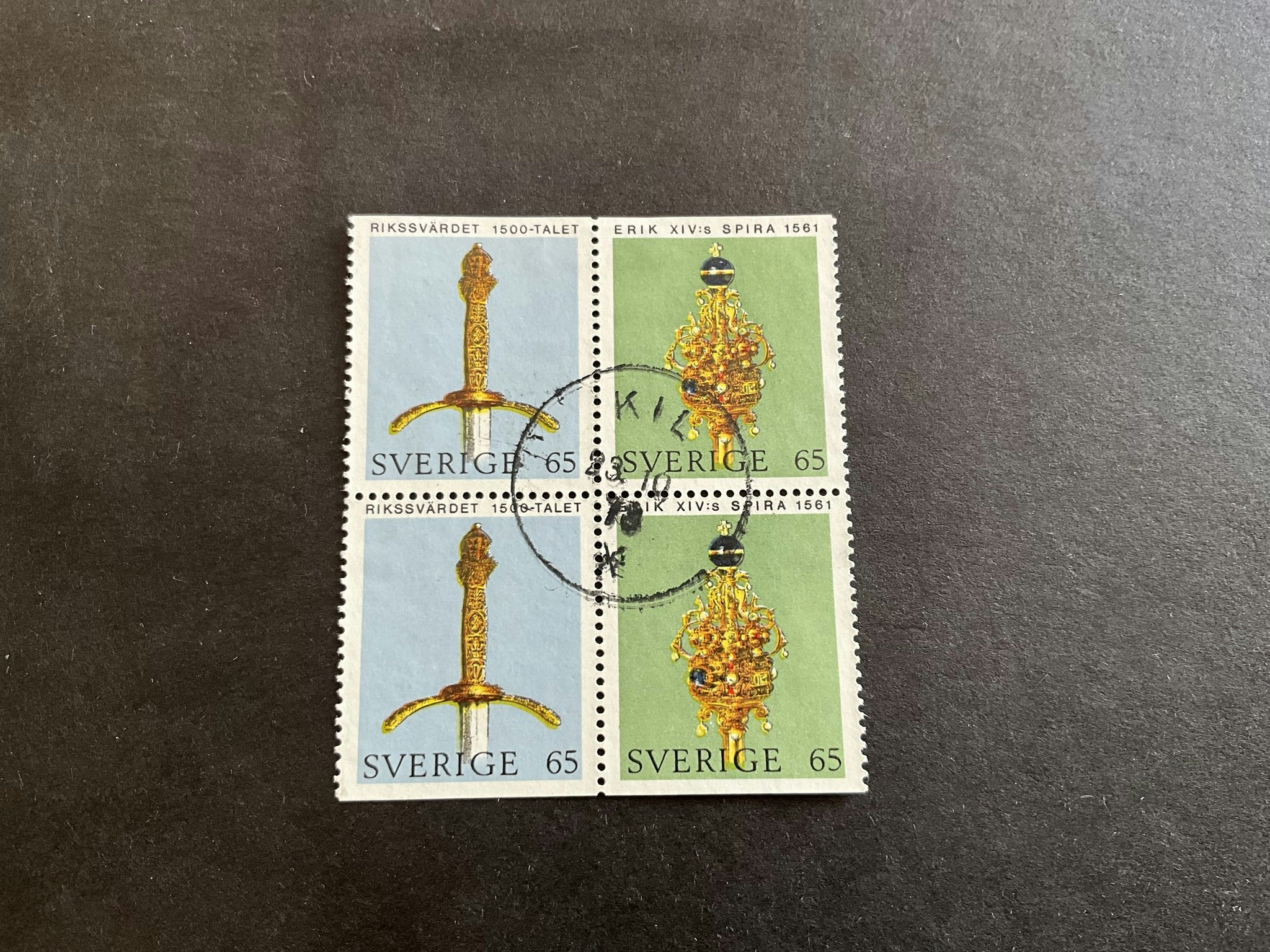 Riksregalierna facit nr 740+741 i stämplat 4-block