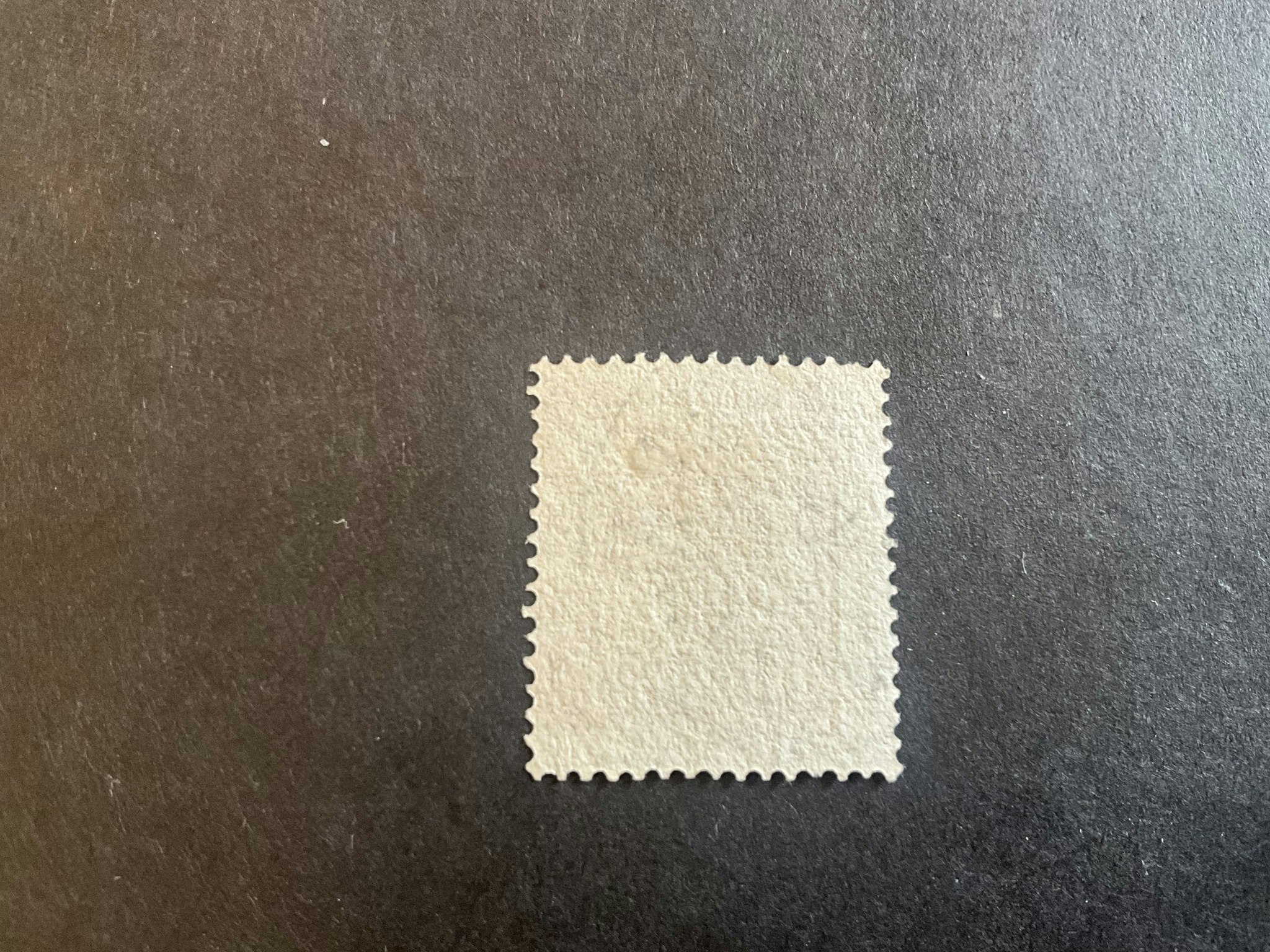 Liggande lejon facit 14 B stämplat märke