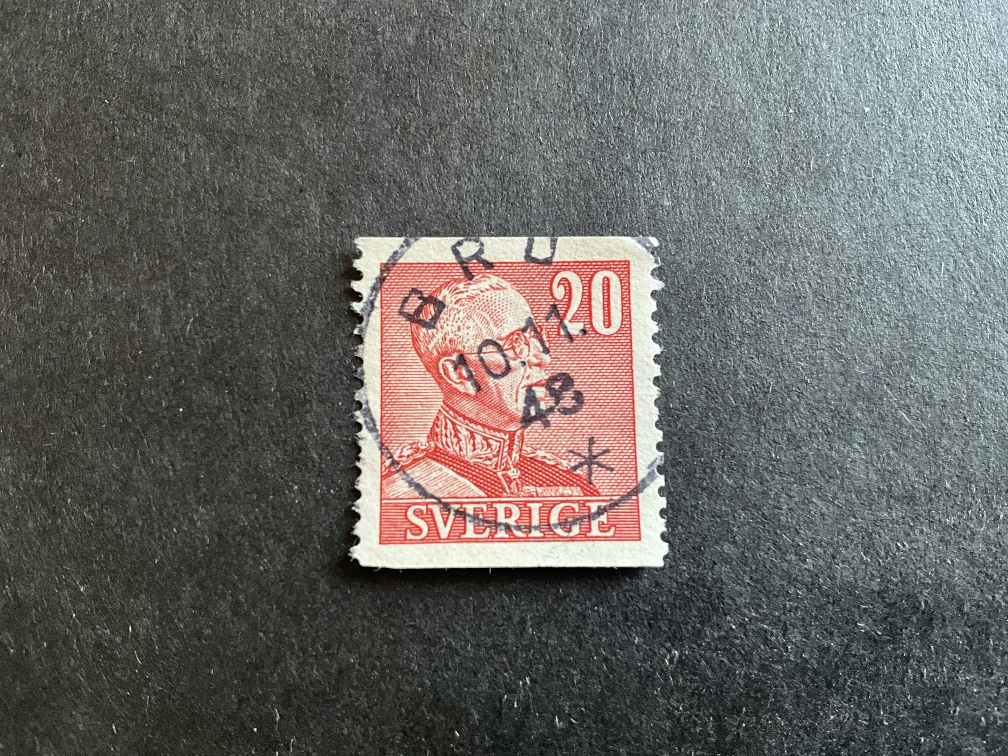 Gustaf V profil höger facit 276 A praktstämplat BRO