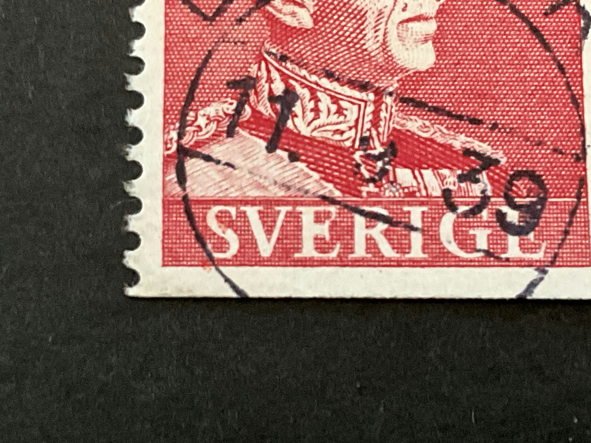 Gustaf V små siffror facit 270 praktstämplat LÄGERN med dubbelprägling i S+tryck ut i marginalen