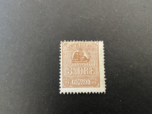 Liggande lejon facit 14 B postfriskt märke