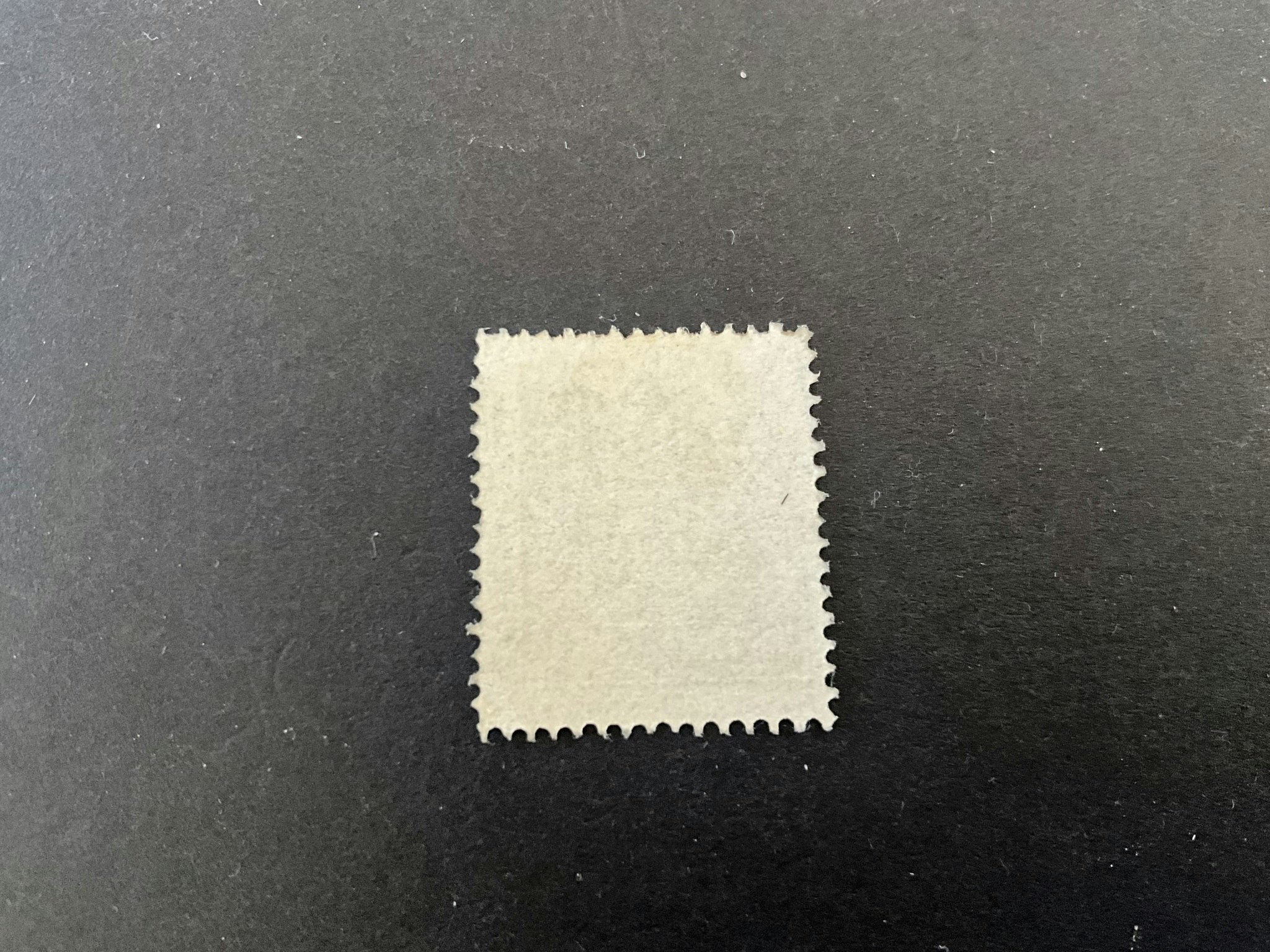 Liggande lejon facit 14 B postfriskt märke