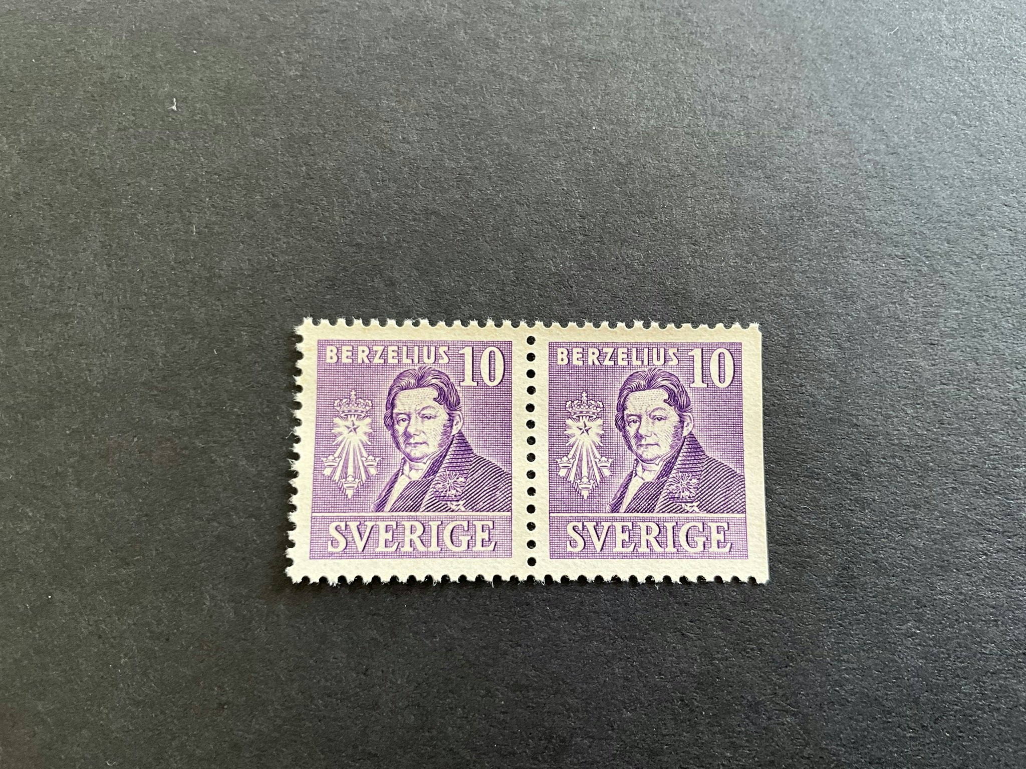 Berzelius facit nr 320 CB postfriskt par