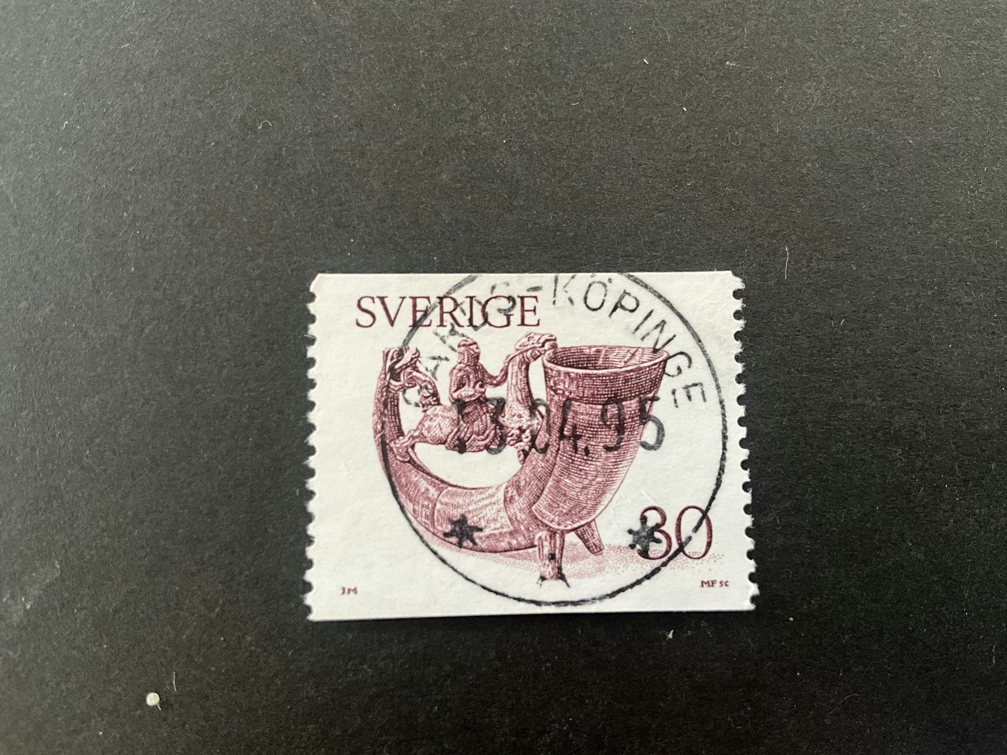 Dryckeshorn facit 973 praktstämplat GÄRDS-KÖPINGE, svag ståmpel