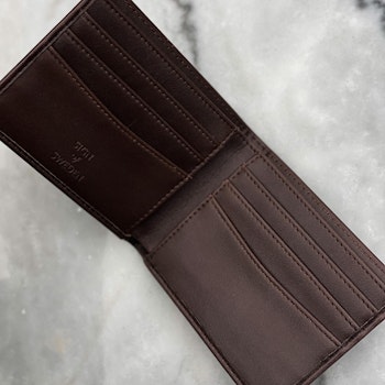 Brown - lommebok med gravering