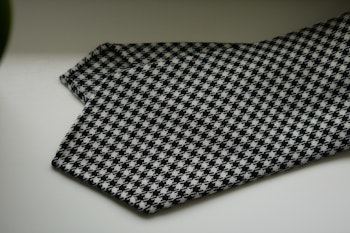 Large Dogtooth Wool Tie - Untipped - Black/White