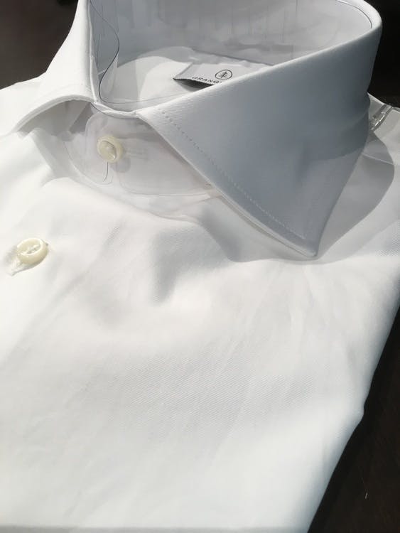 white cotton shirt with cutaway collar