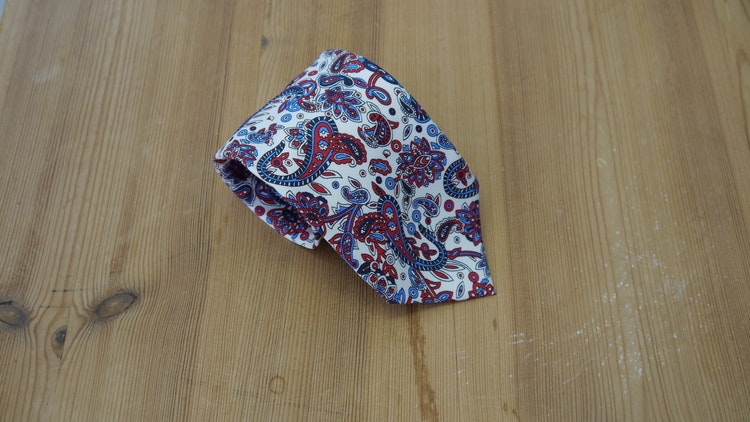 Printed Paisley - White/Burgundy/Navy Blue/Light Blue