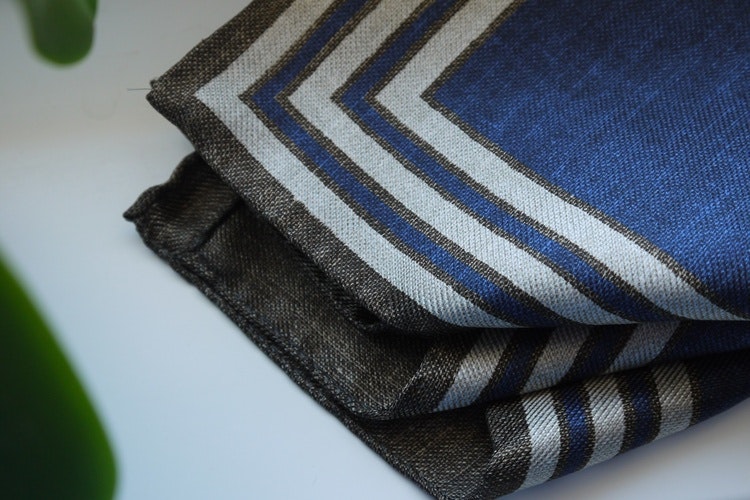 Square/Solid Silk Pocket Square - Double - Navy Blue/Brown