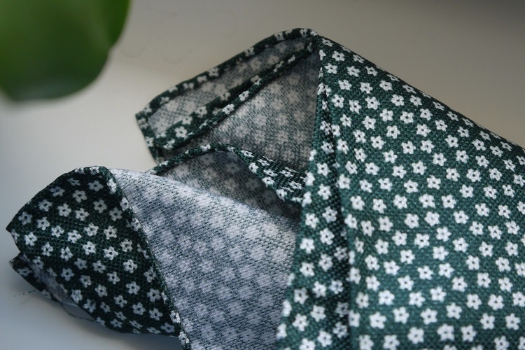 Floral Textured Silk Pocket Square - Green/White