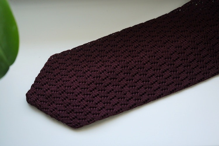 Zigzag Solid Knitted Silk Tie - Bourgogne