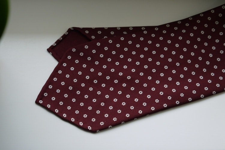 Small Floral Printed Silk Tie - Untipped - Burgundy/White