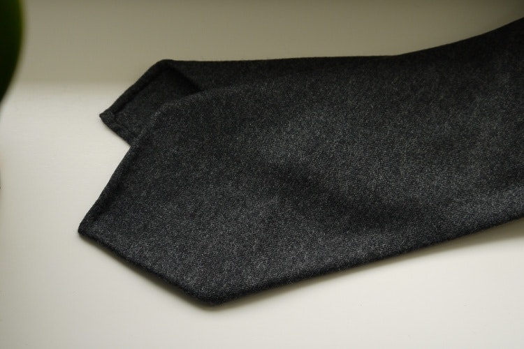 Solid Wool Flannel Tie - Untipped - Grey
