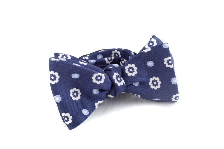 Floral Silk/Cotton Bow Tie - Navy Blue/White