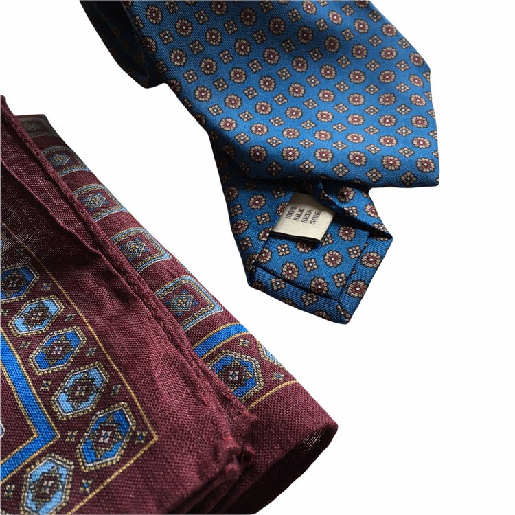 Kit - Printed silk tie and linen pocket square - Light Blue/Burgundy