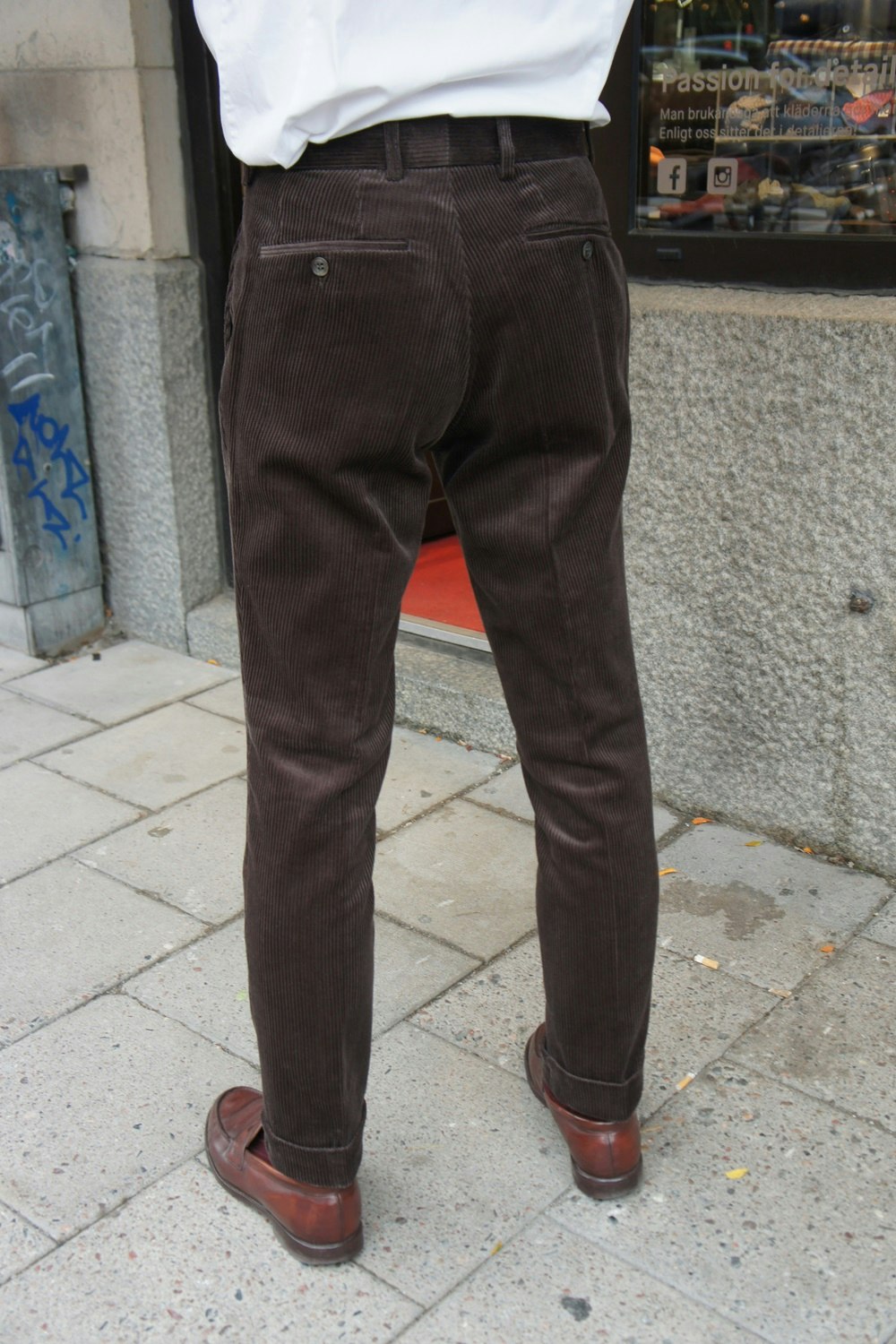 Solid High Waist Corduroy Trousers - Dark Brown