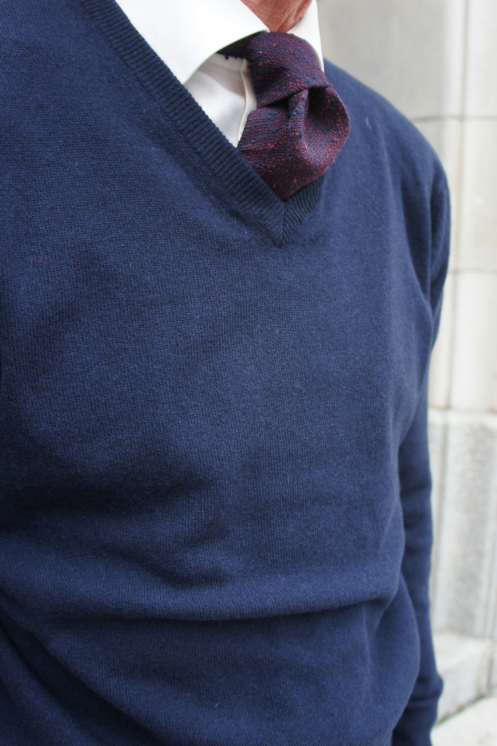 V-Neck Wool Cashmere Pullover - Navy Blue