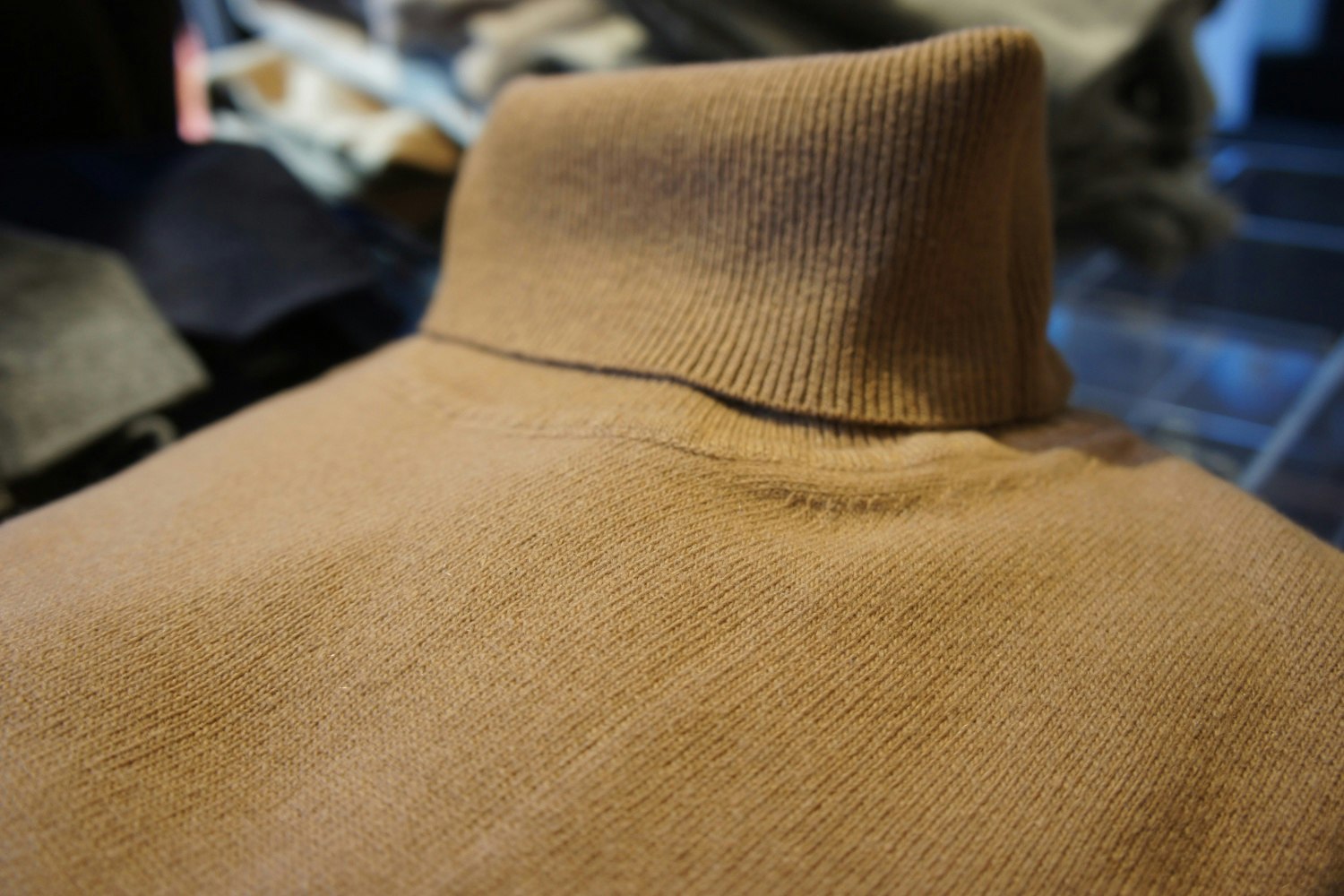 Rollneck Cashmere Wool Pullover - Camel