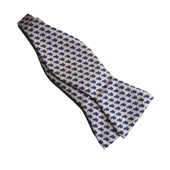 Elephant Silk Bow Tie - White/Light Blue