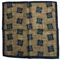 Large Medallion Wool Pocket Square - Beige