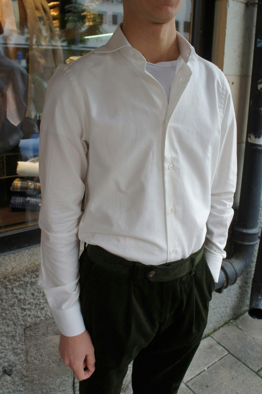 Enfärgad Skjorta i Borstad Bomull - Cutaway - White