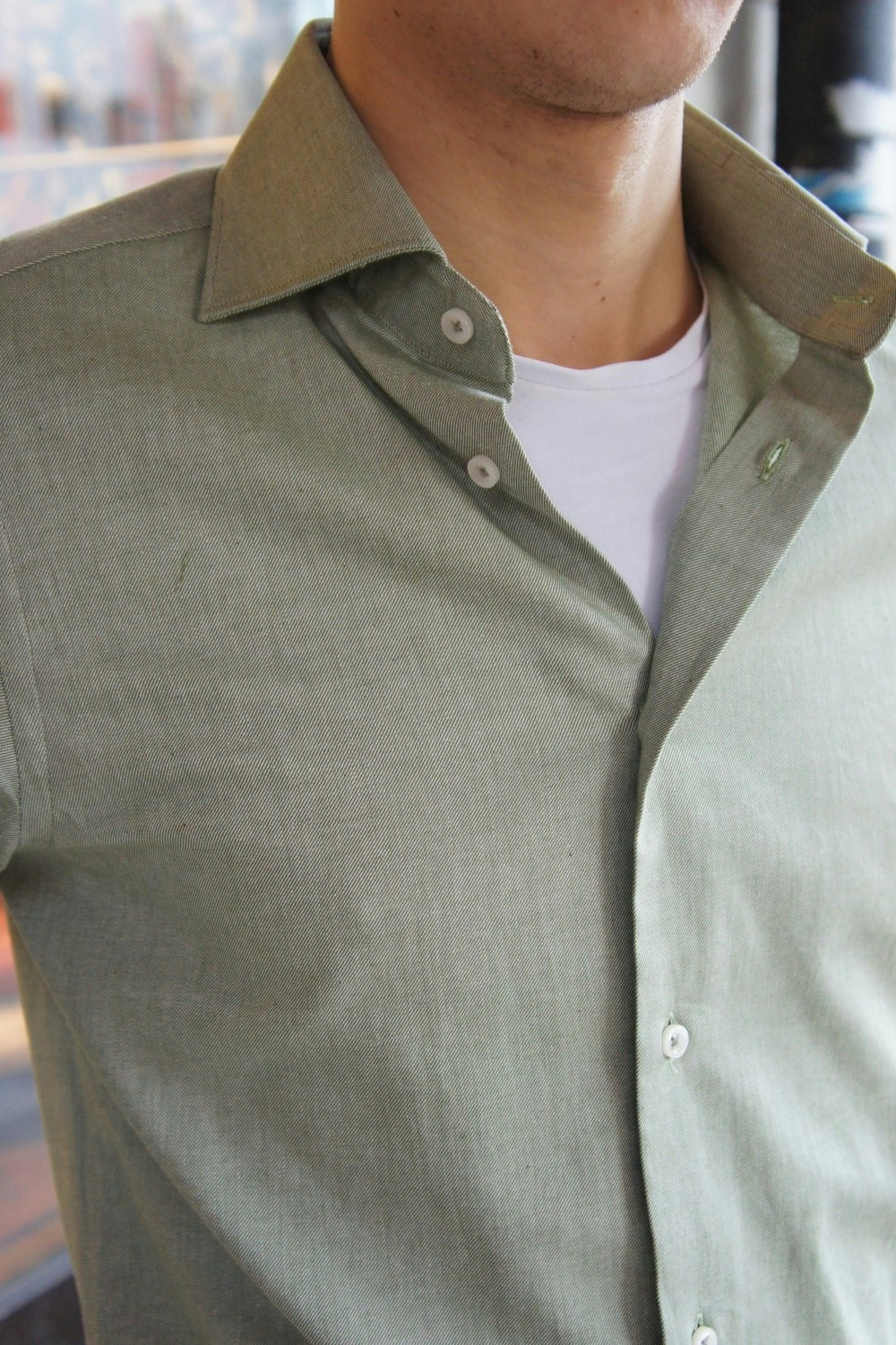 Solid Thin Brushed Cotton Shirt - Cutaway - Light Green