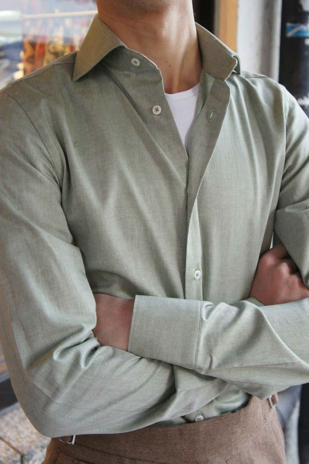 Solid Thin Brushed Cotton Shirt - Cutaway - Light Green