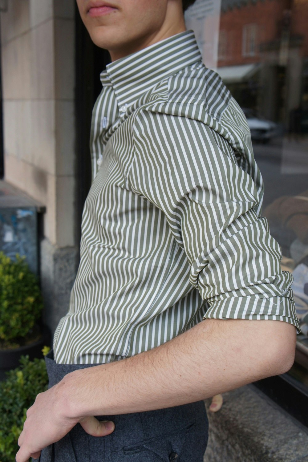 Smalrandig Poplinskjorta - Button Down - Olivgrön/Vit