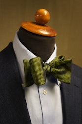 Textured Garza Silk Bow Tie - Green/Navy Blue