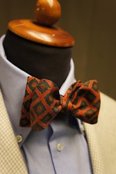 Medallion Ancient Madder Silk Bow Tie - Rust/Beige/Green